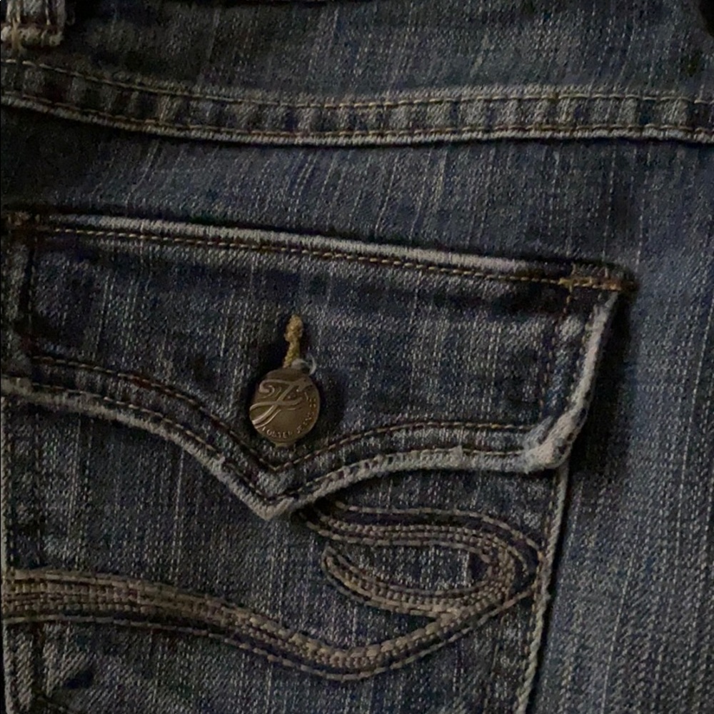 Low rise jeans